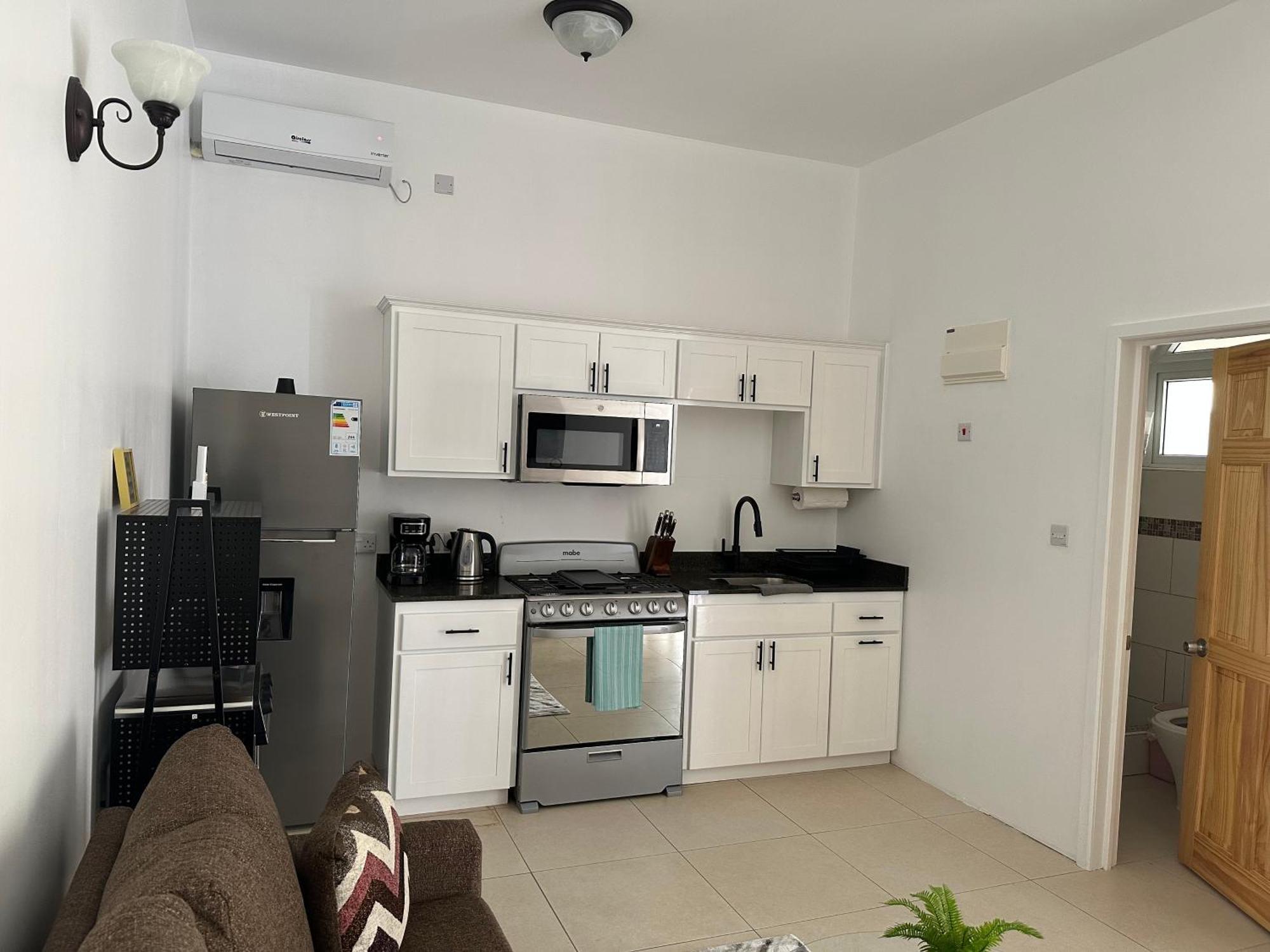 Eldorado Guesthouse & Car Rental Roseau Phòng bức ảnh