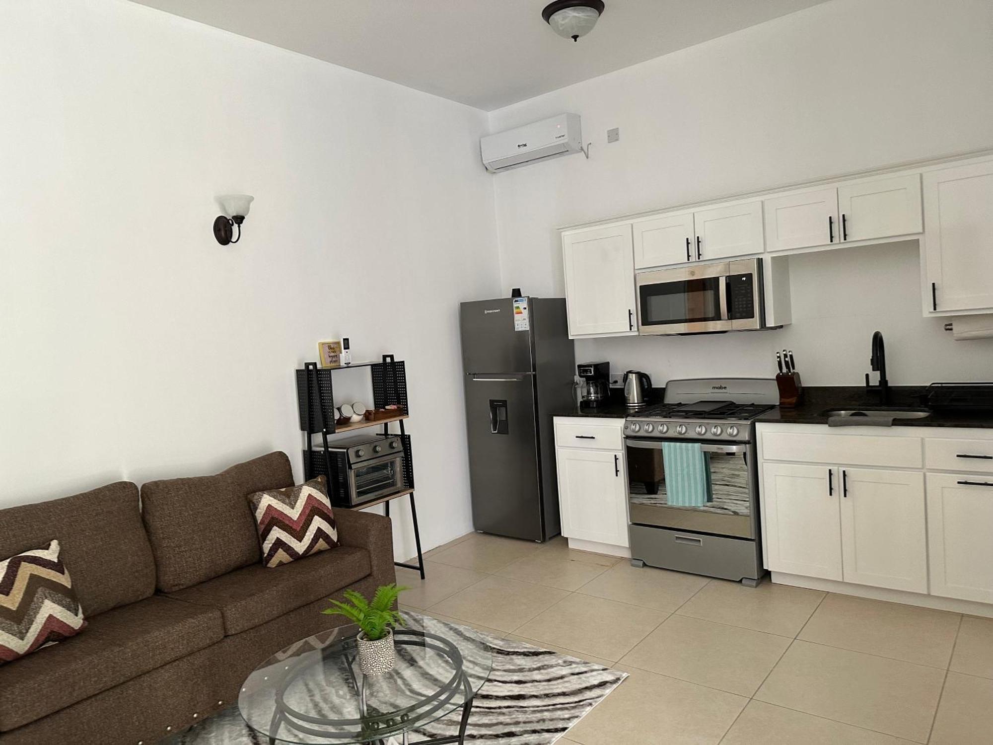 Eldorado Guesthouse & Car Rental Roseau Phòng bức ảnh