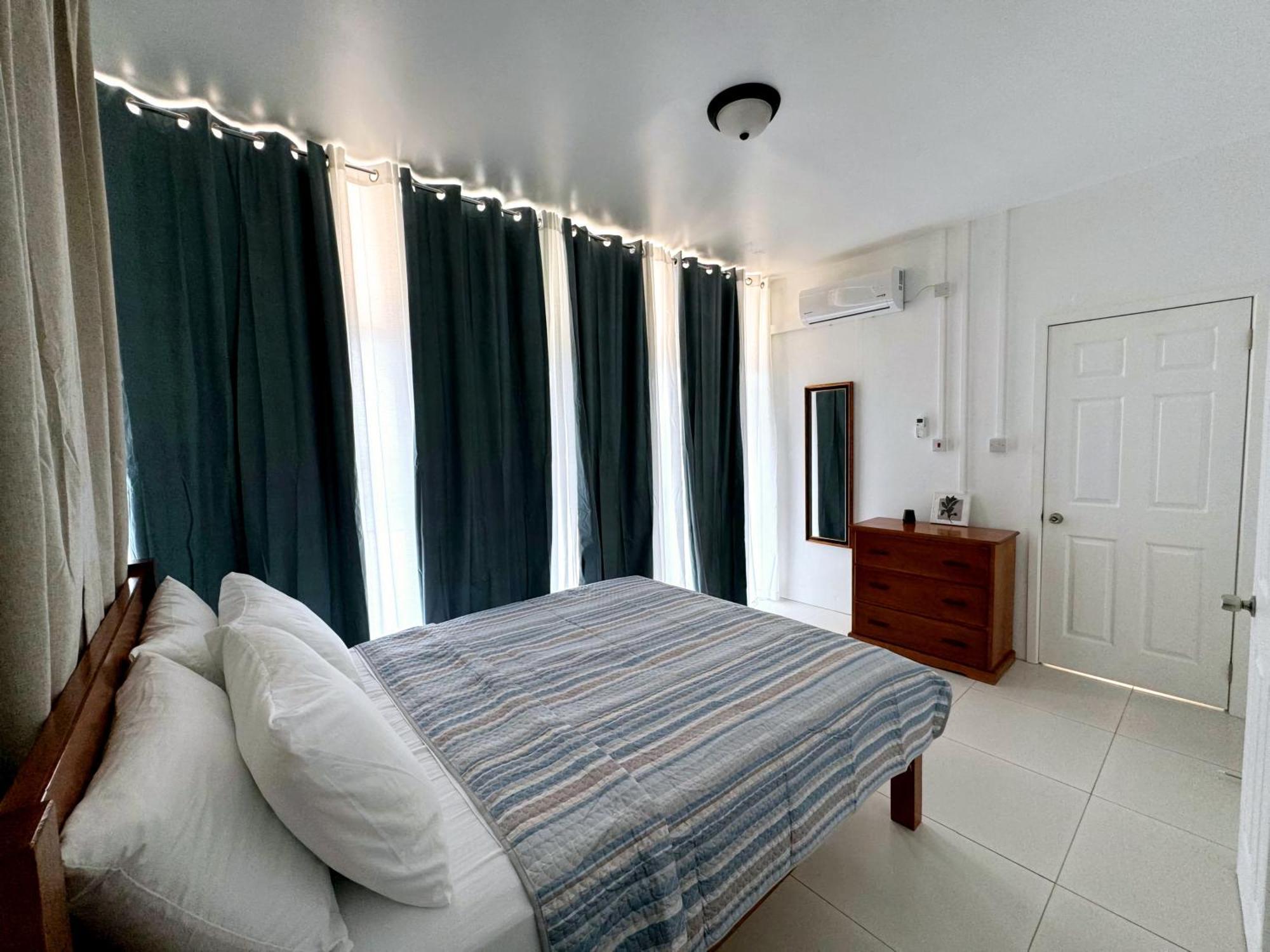 Eldorado Guesthouse & Car Rental Roseau Phòng bức ảnh